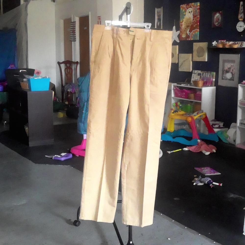 Mens Khaki NWT